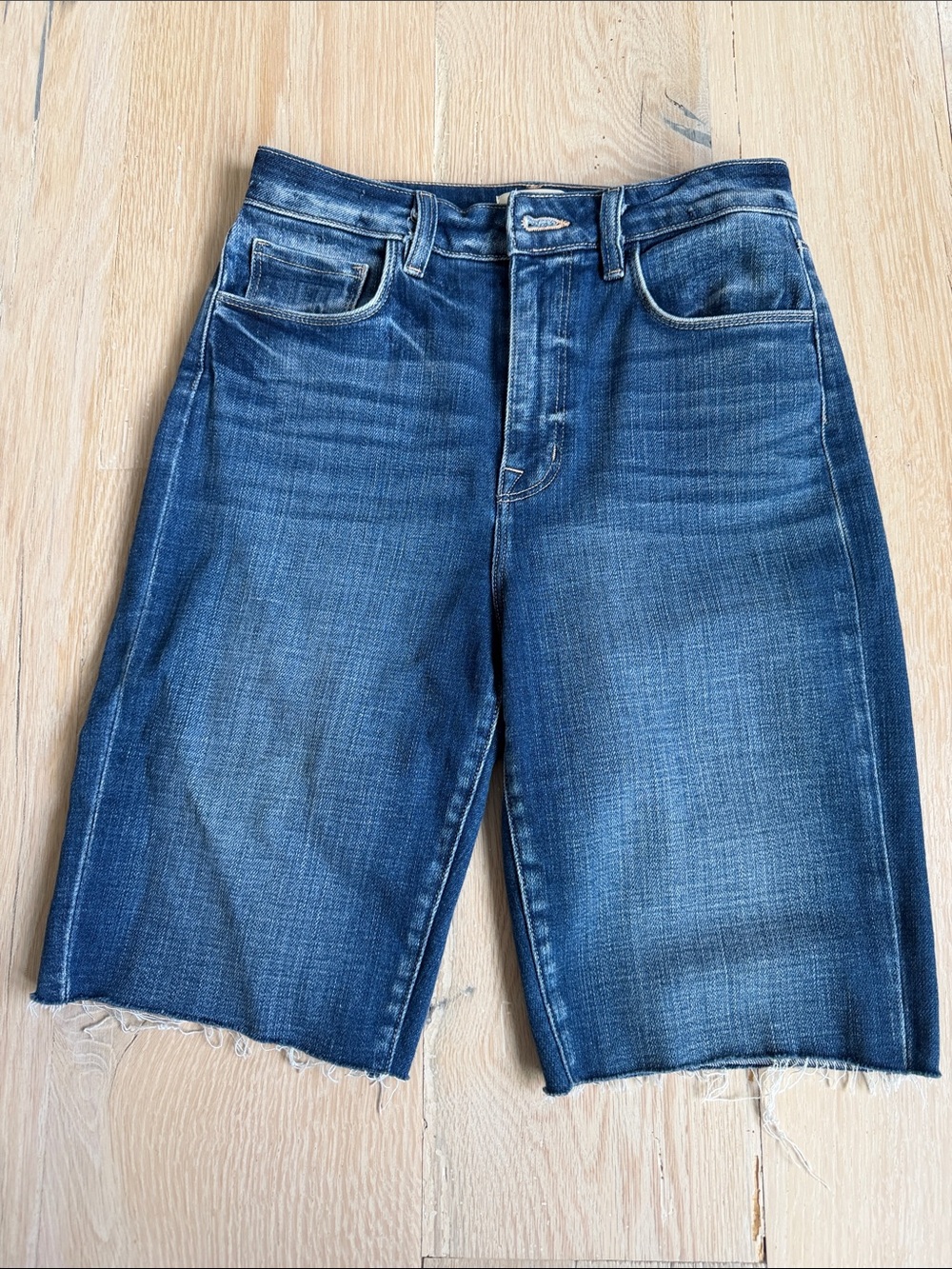 L'AGENCE Medium Blue Denim Jeans with Contrast Stitching